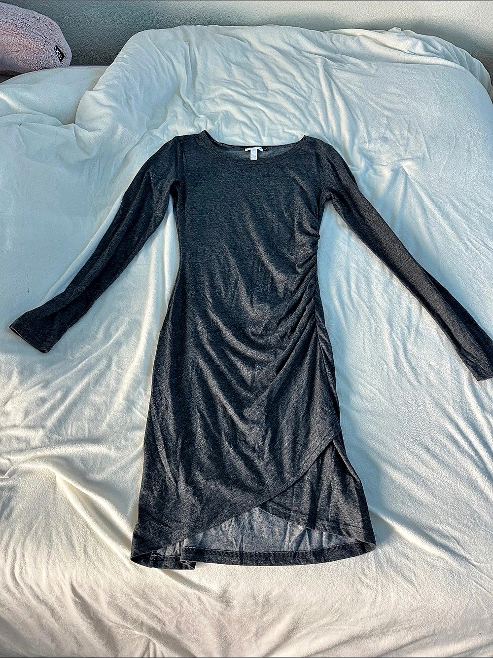 Elizabeth and James Long Sleeve Ruched Mini Dress in Black Size Small